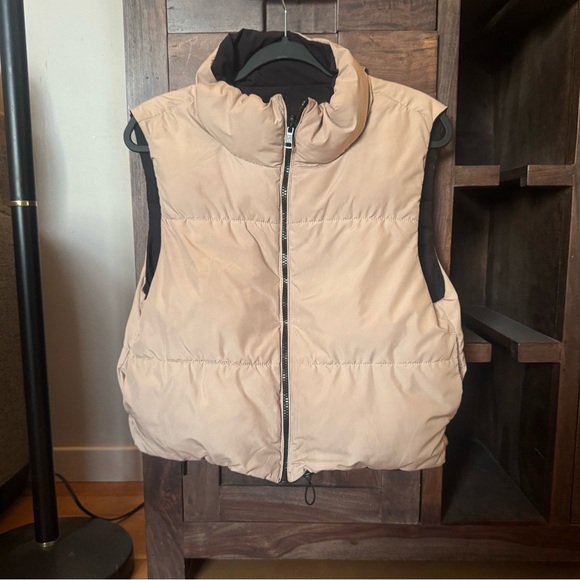 Reversible Puffer Vest - Picture 2 of 2